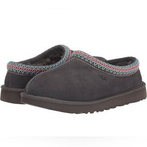 Woman’s size 5 UGG Tasman slippers